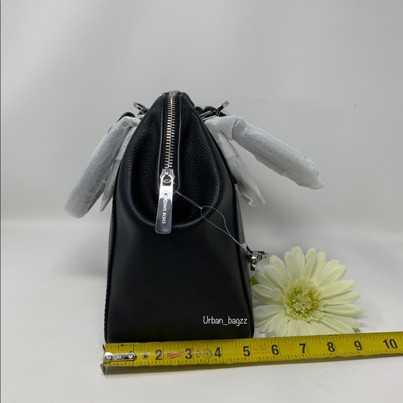 Michael Kors Charlotte Large Satchel - Picture 3 of 9